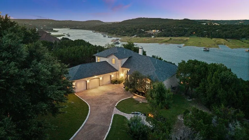 17312 Northlake Hills Drive Jonestown TX 78645