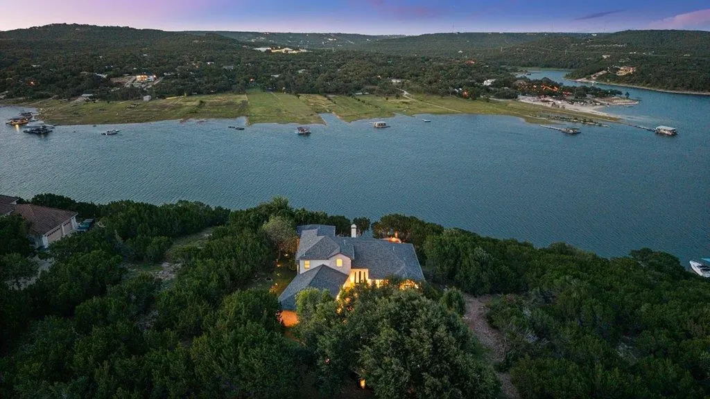 17312 Northlake Hills Drive Jonestown TX 78645