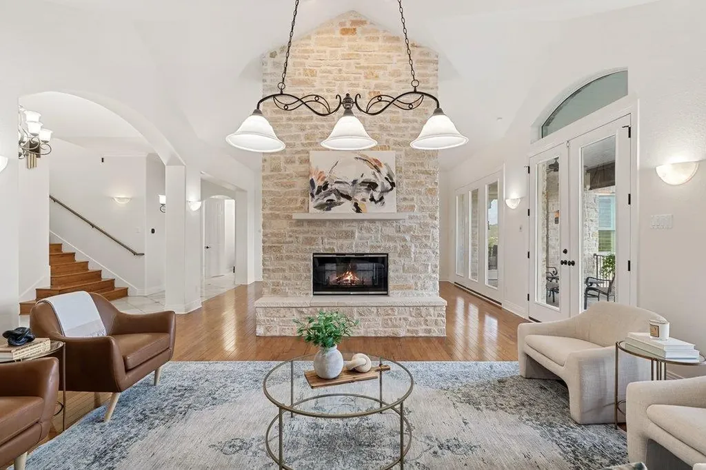 17312 Northlake Hills Drive Jonestown TX 78645