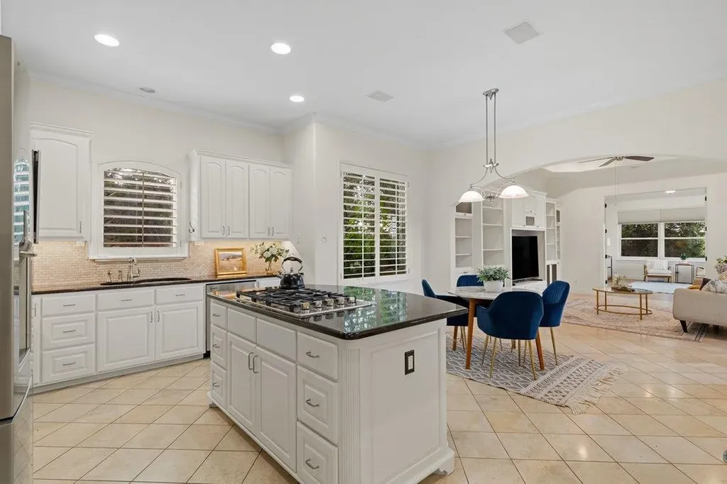 17312 Northlake Hills Drive Jonestown TX 78645