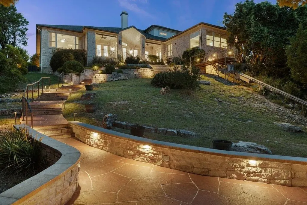 17312 Northlake Hills Drive Jonestown TX 78645