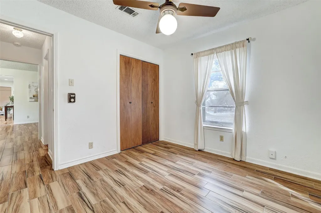 8606 Thunderbird Road Austin TX 78736