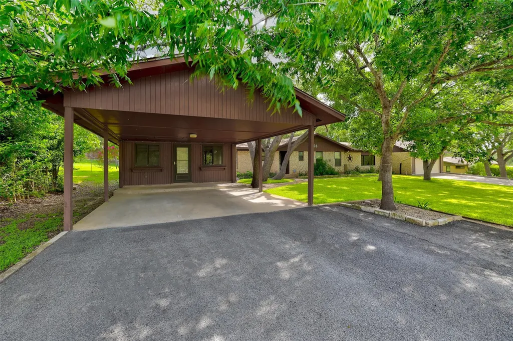8606 Thunderbird Road Austin TX 78736