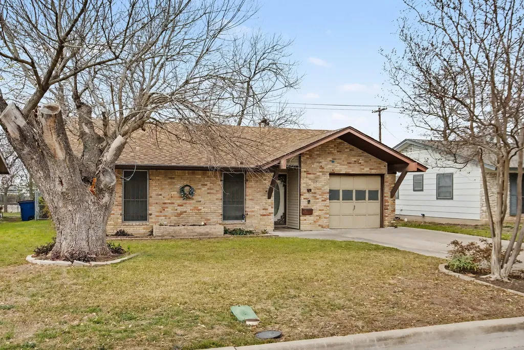 8516 Woodstone Drive Austin TX 78757
