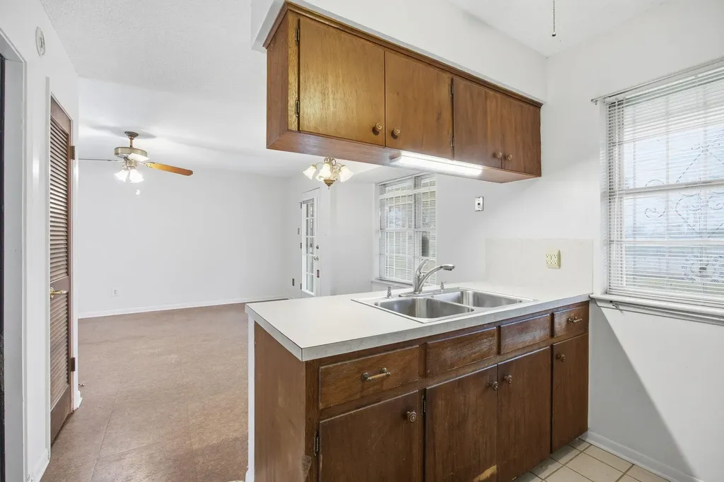 8516 Woodstone Drive Austin TX 78757