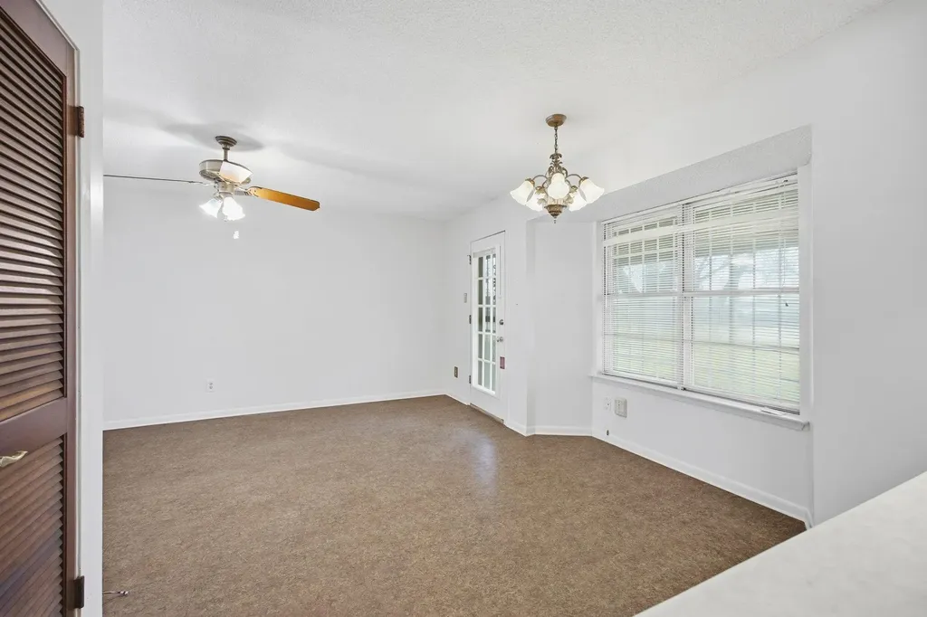 8516 Woodstone Drive Austin TX 78757