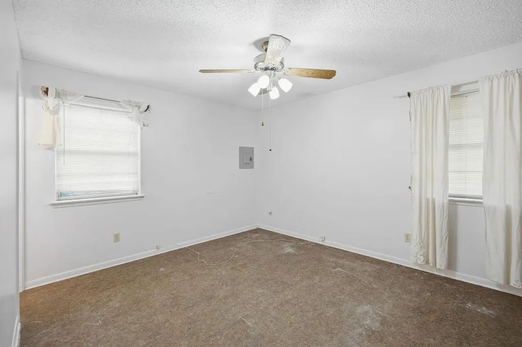 8516 Woodstone Drive Austin TX 78757