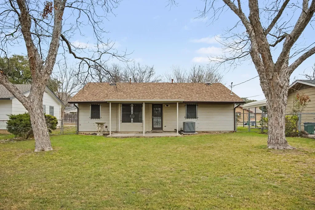 8516 Woodstone Drive Austin TX 78757