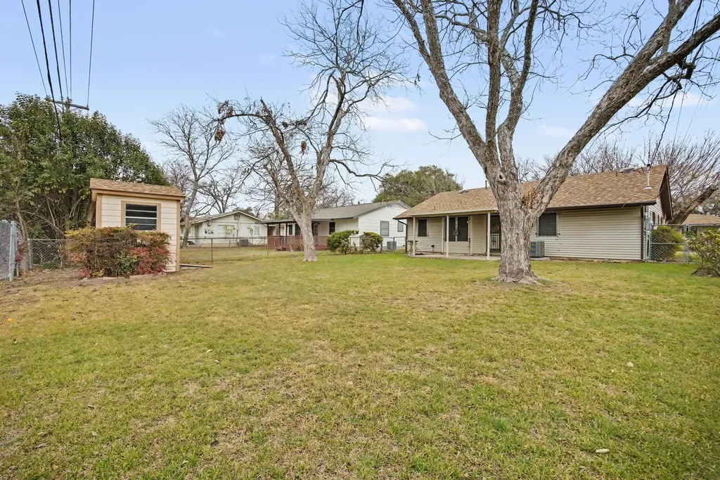8516 Woodstone Drive Austin TX 78757