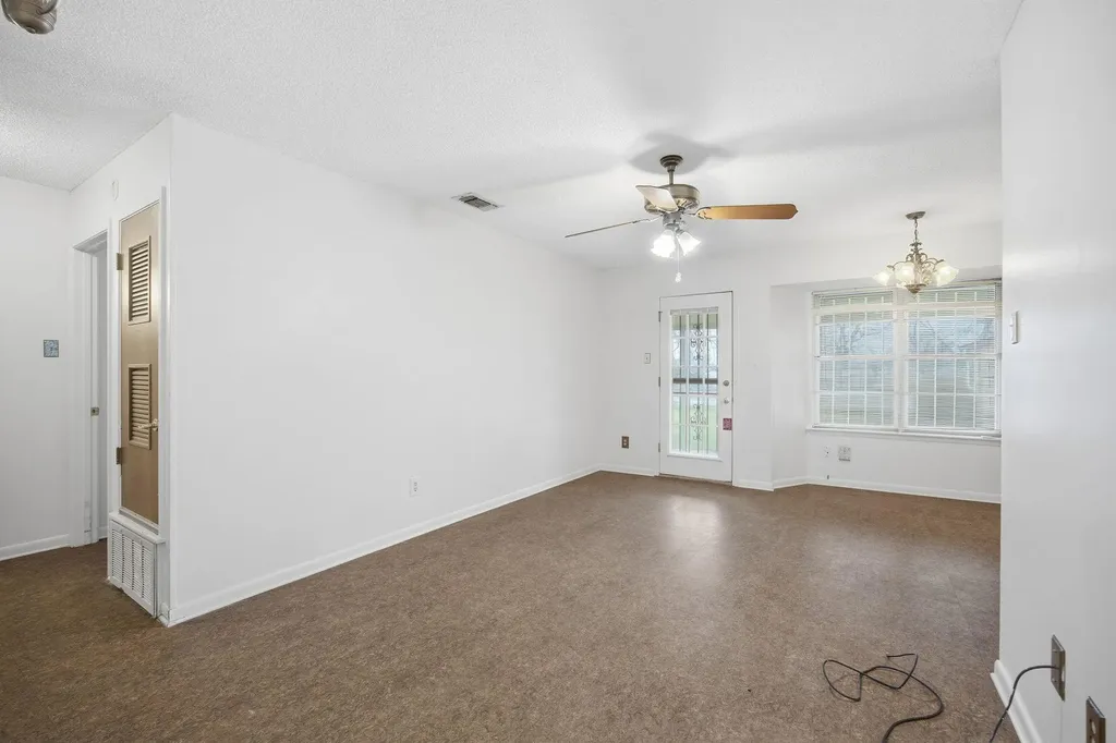 8516 Woodstone Drive Austin TX 78757