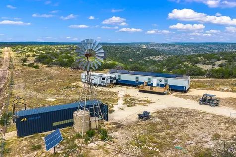 13812 High Lonesome Road Del Rio TX 78840