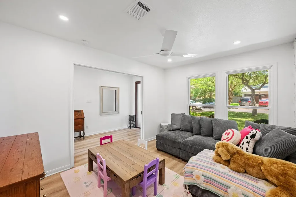 3106 Honey Tree Lane Austin TX 78746
