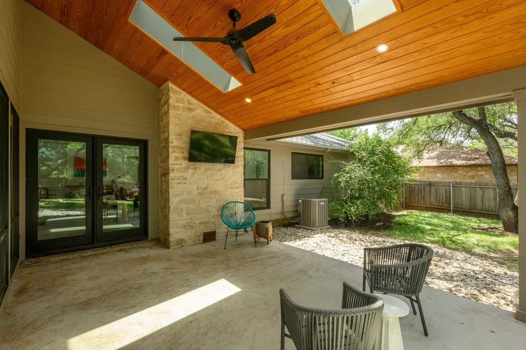 3106 Honey Tree Lane Austin TX 78746