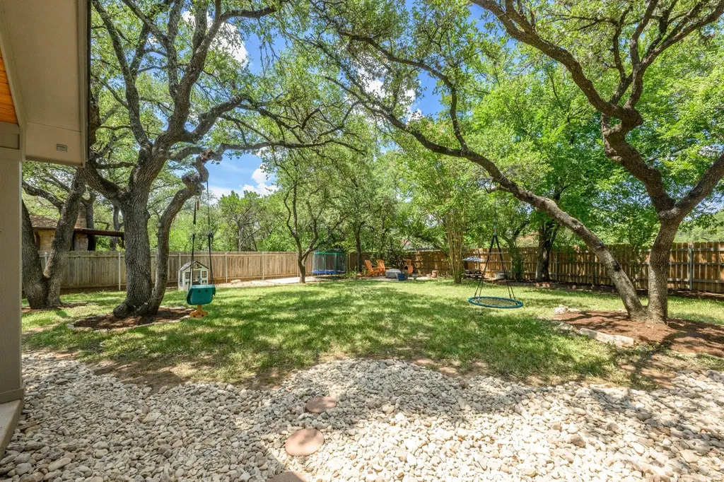 3106 Honey Tree Lane Austin TX 78746