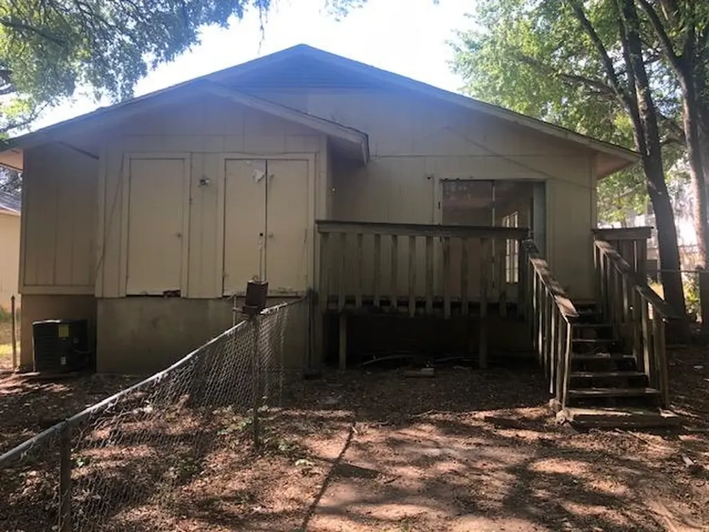 404 W Dittmar Road Austin TX 78745