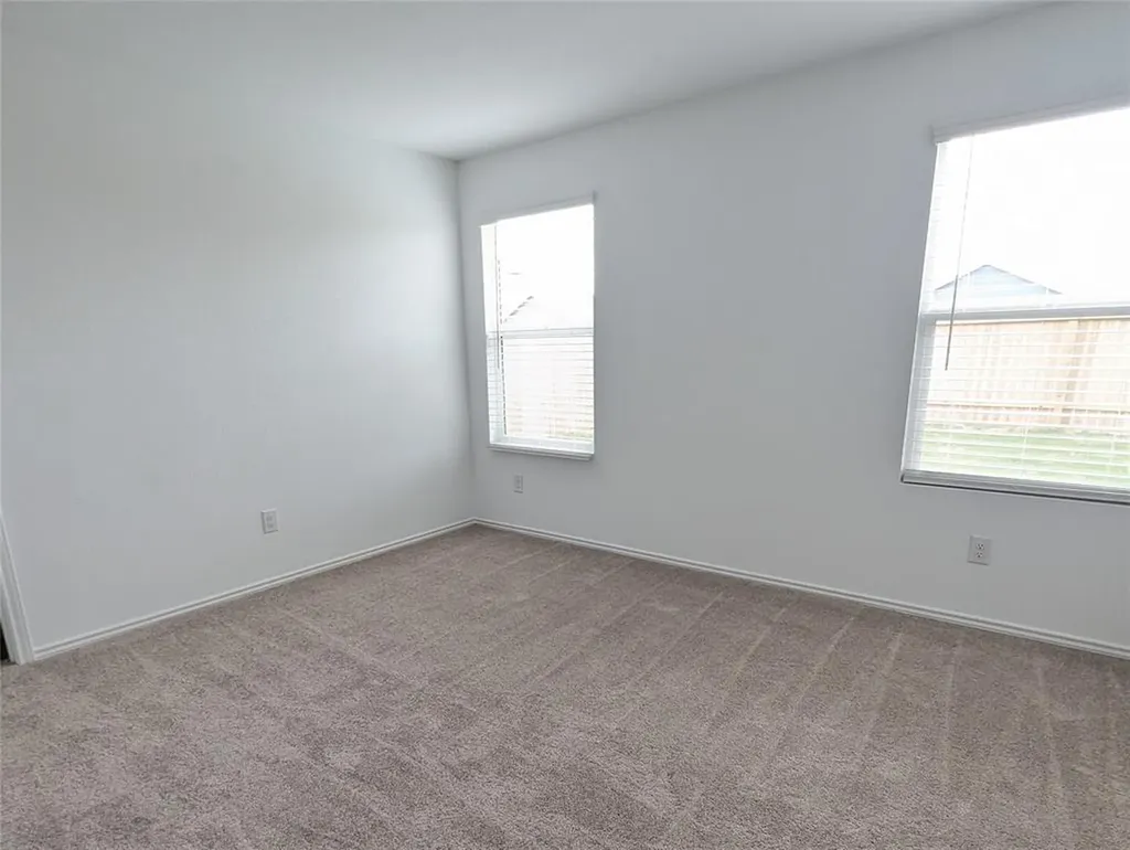 152 Avre Loop Kyle TX 78640