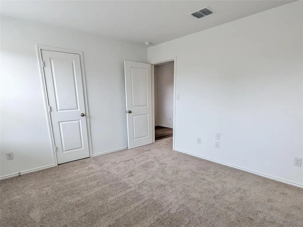 152 Avre Loop Kyle TX 78640