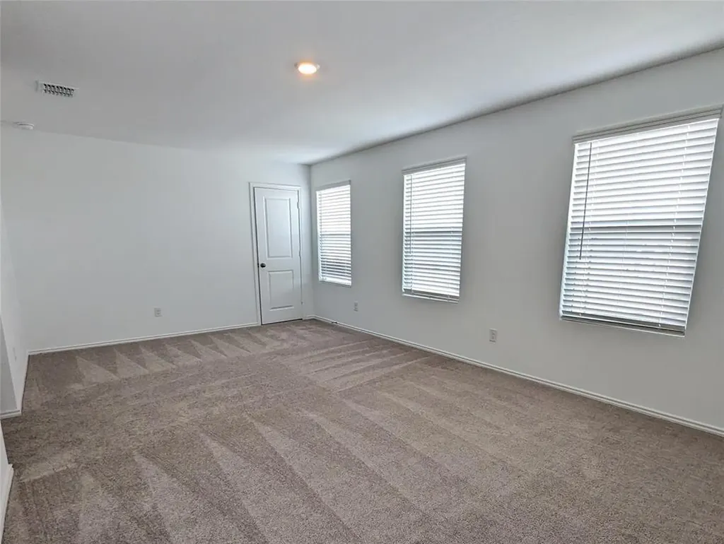 152 Avre Loop Kyle TX 78640