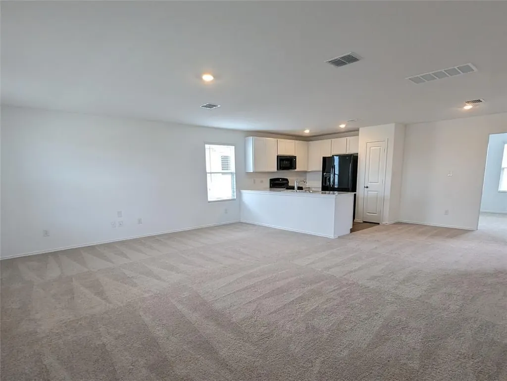 152 Avre Loop Kyle TX 78640