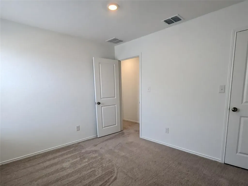 152 Avre Loop Kyle TX 78640