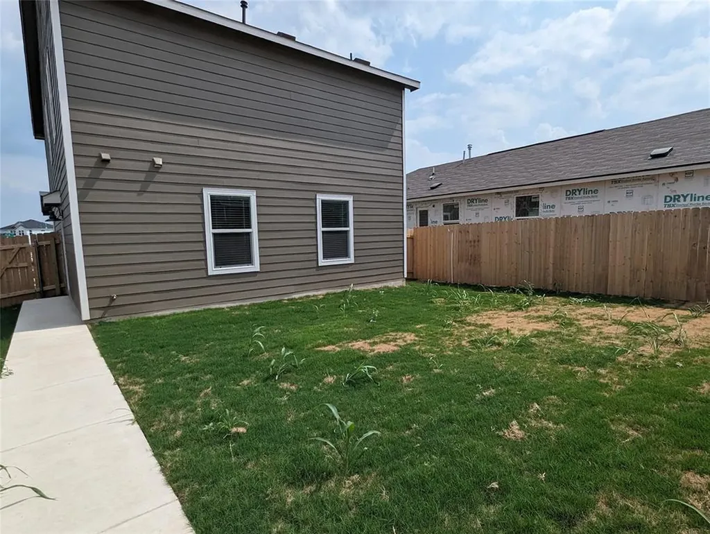 152 Avre Loop Kyle TX 78640