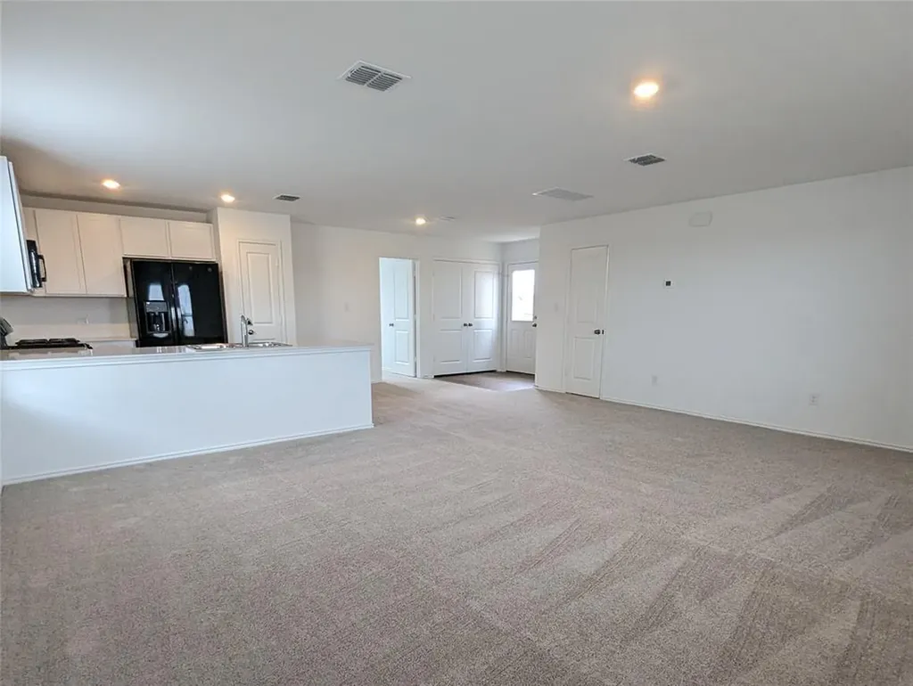 152 Avre Loop Kyle TX 78640