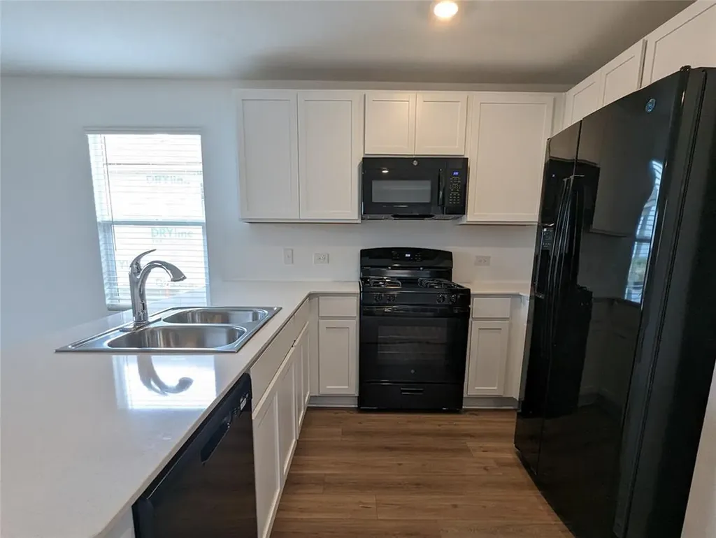 152 Avre Loop Kyle TX 78640