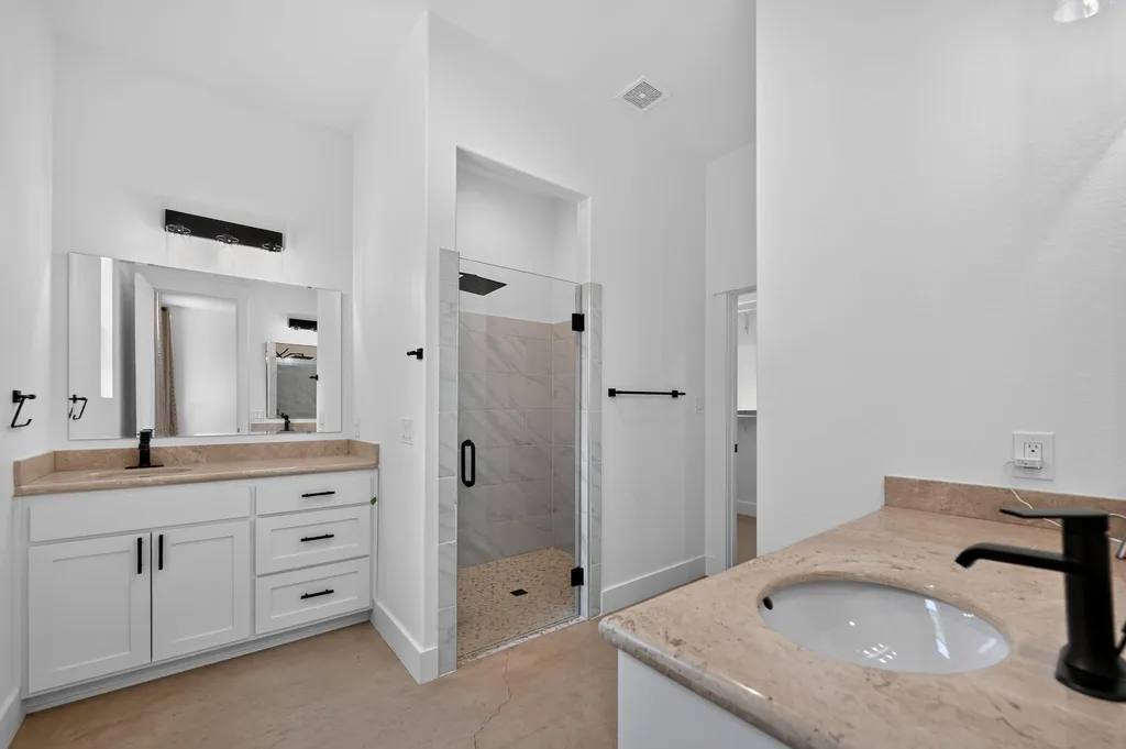 116 E Hickory Drive Granite Shoals TX 78654