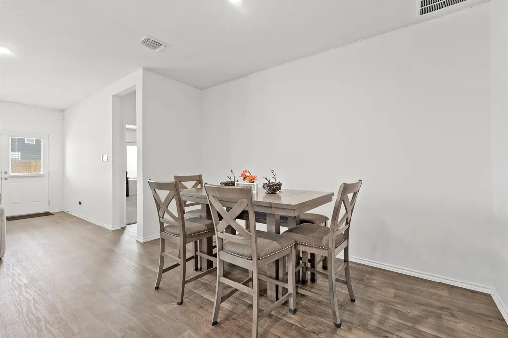 790 Arnold Loop Kyle TX 78640