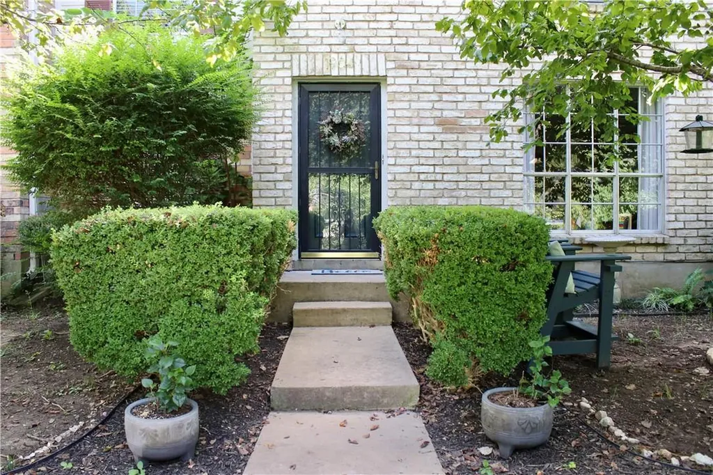 1904 Rosetti Drive Austin TX 78752