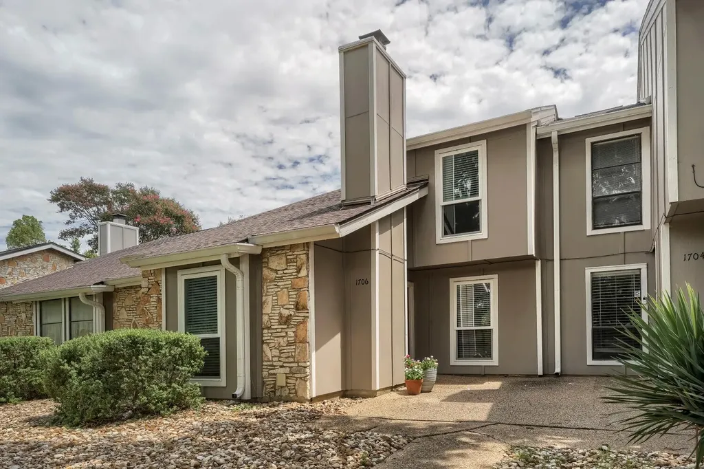 1706 Timberwood Drive Austin TX 78741