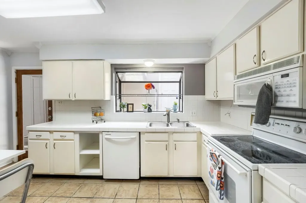 1706 Timberwood Drive Austin TX 78741