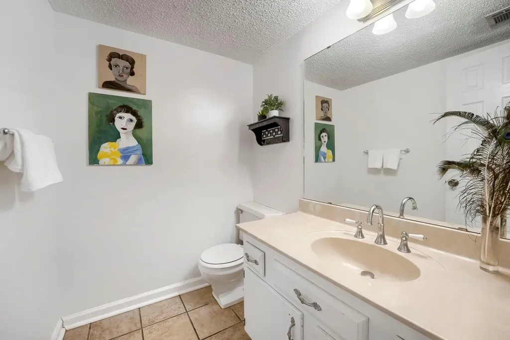 1706 Timberwood Drive Austin TX 78741