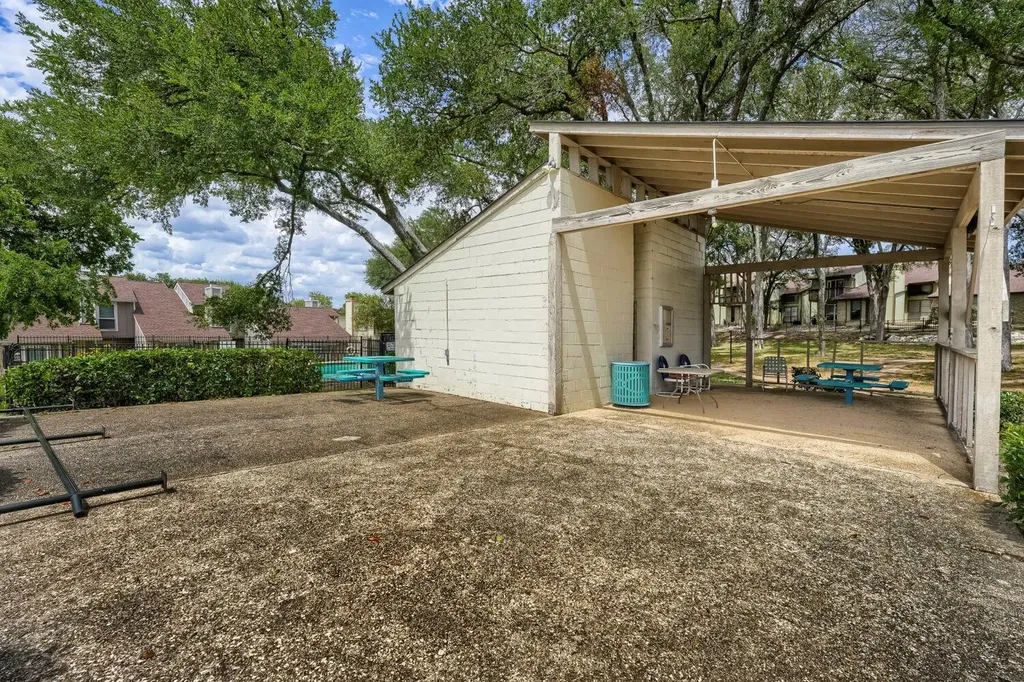 1706 Timberwood Drive Austin TX 78741