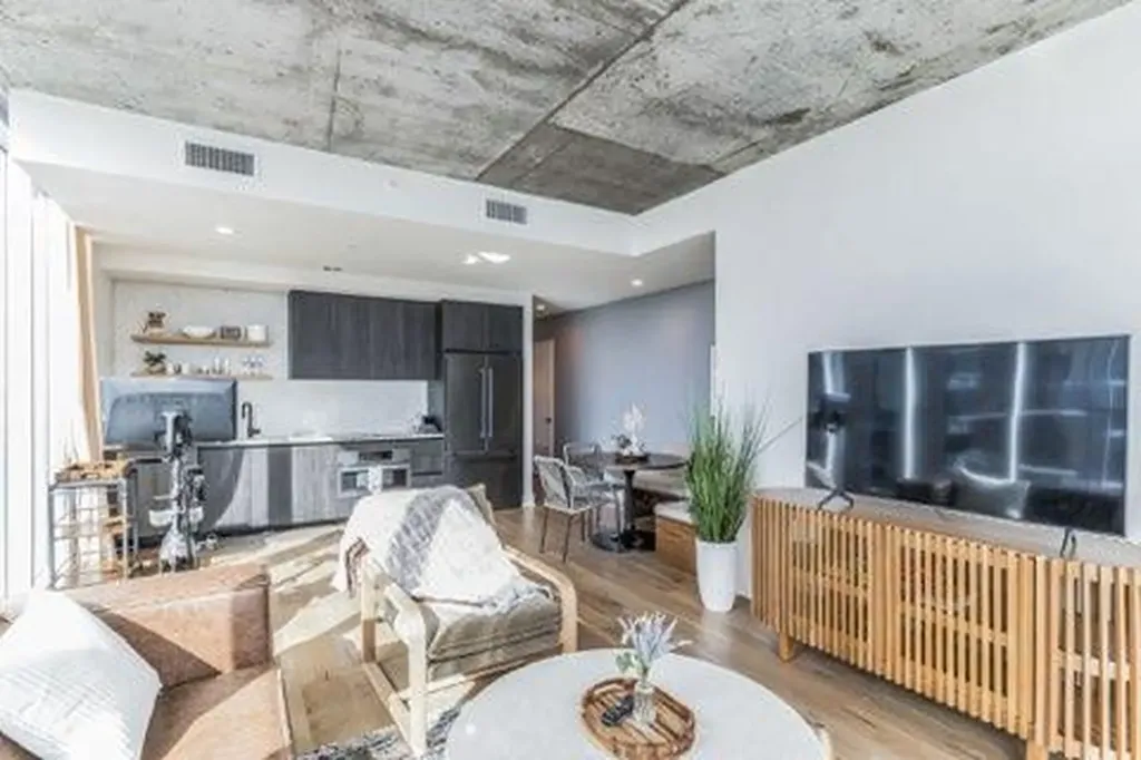 48 East Avenue Austin TX 78701