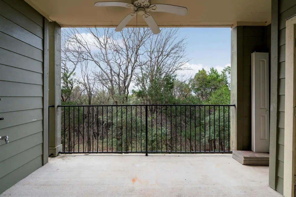 6810 Deatonhill Drive Austin TX 78745