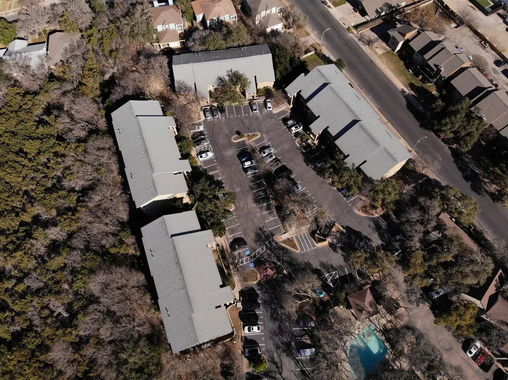 6810 Deatonhill Drive Austin TX 78745
