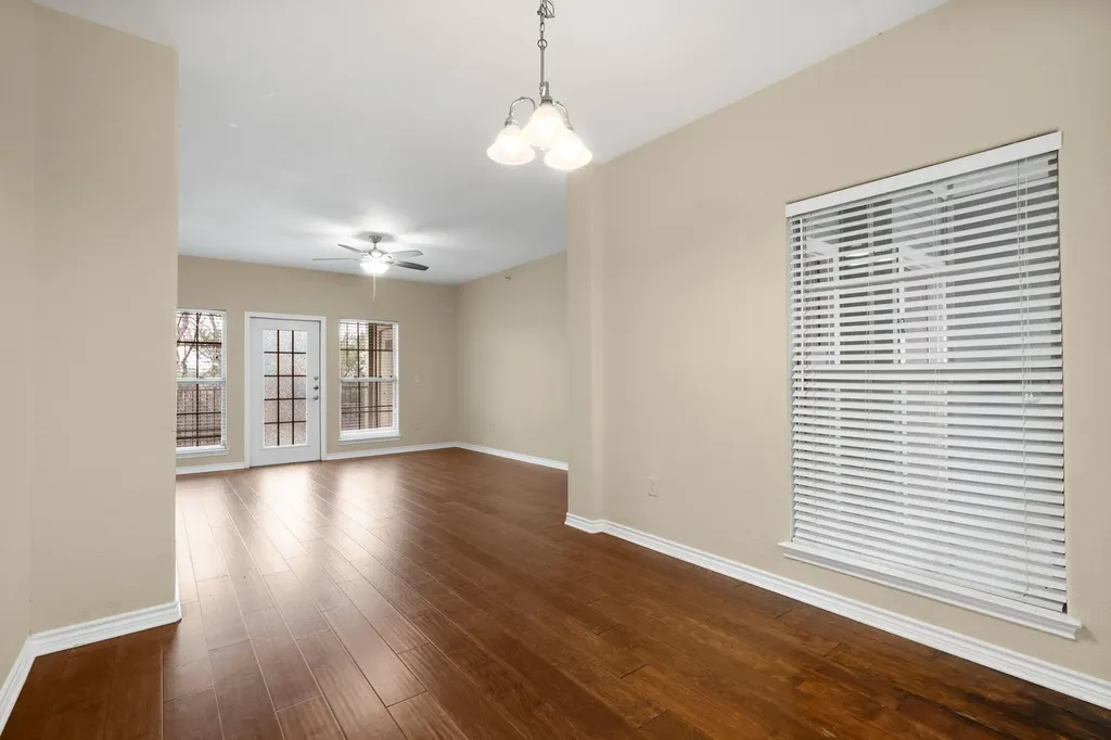 6810 Deatonhill Drive Austin TX 78745