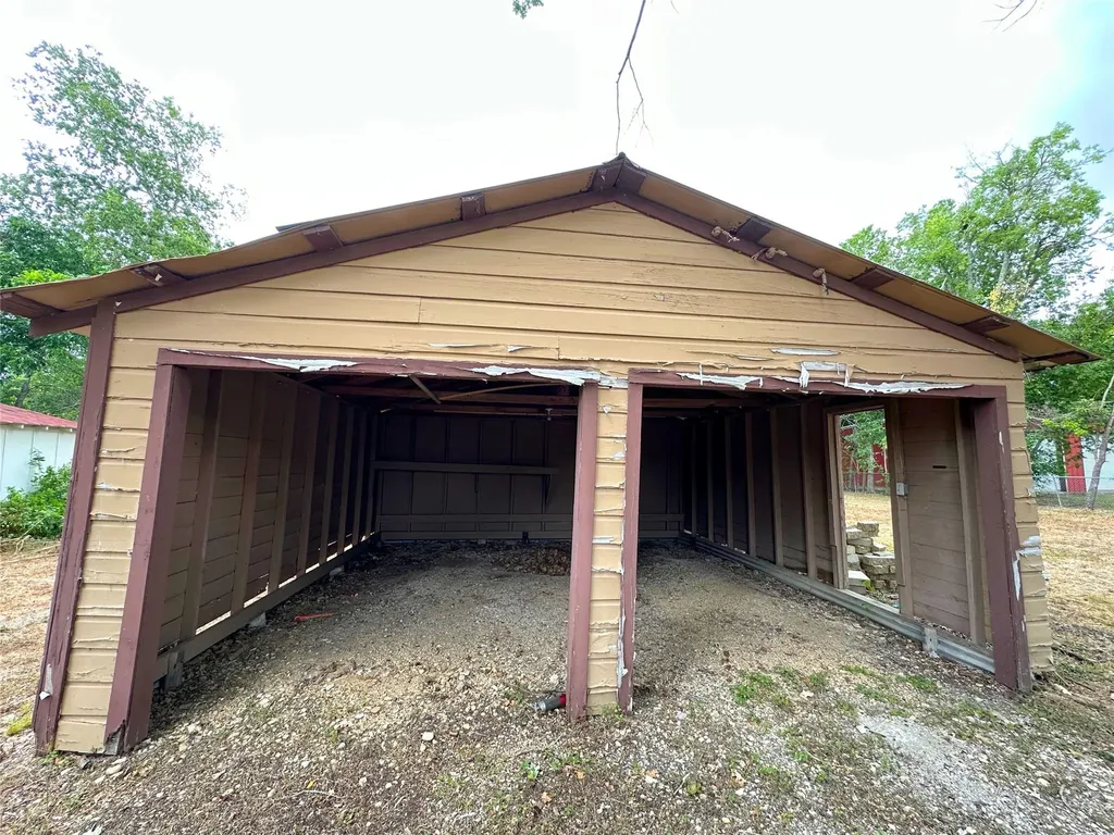 818 Plum Street Lockhart TX 78644