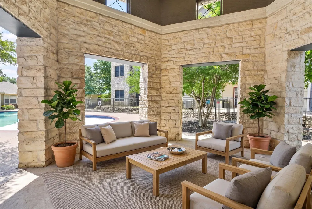 2320 Gracy Farms Lane Austin TX 78758