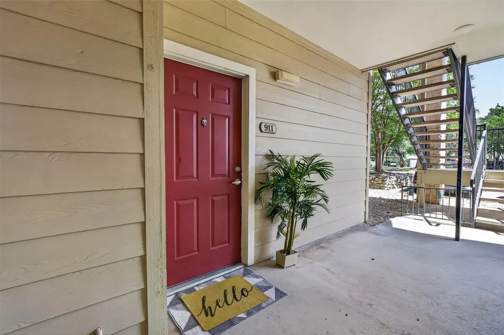 2320 Gracy Farms Lane Austin TX 78758