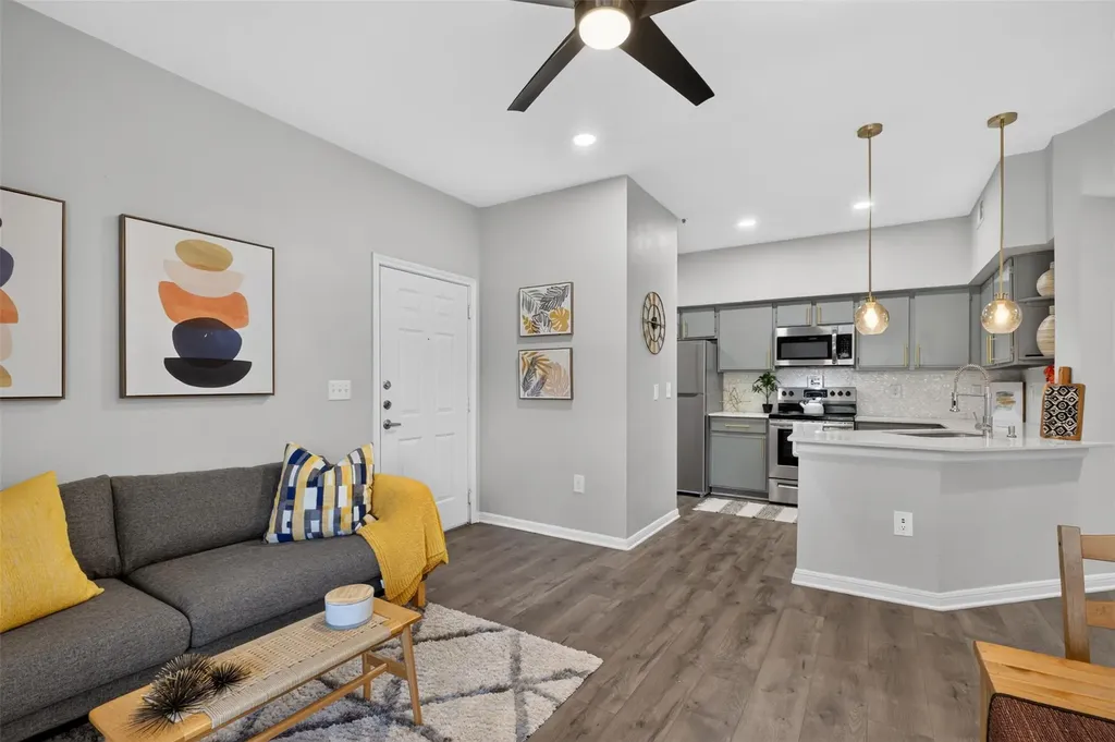 2320 Gracy Farms Lane Austin TX 78758