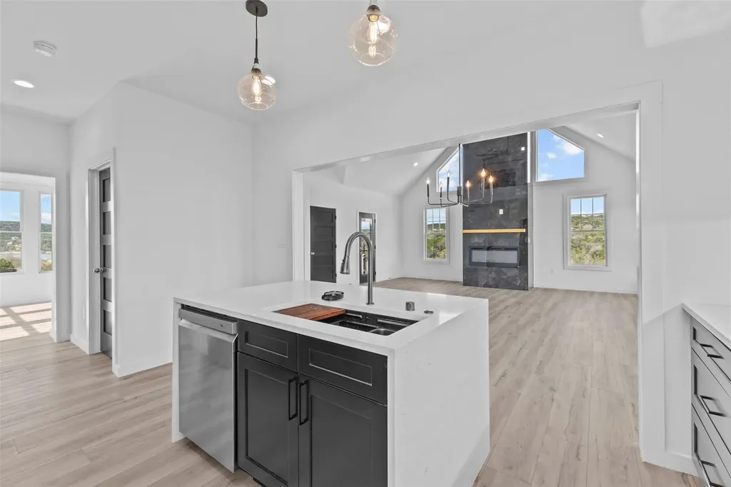 11005 Beach Road Leander TX 78641