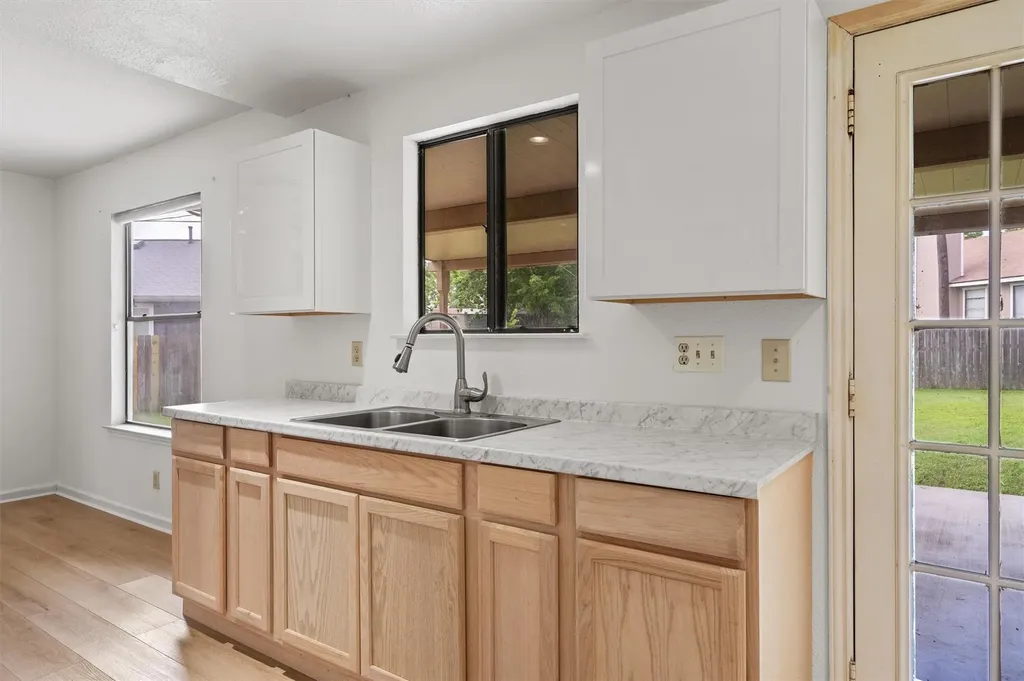 1520 Clearview Loop Round Rock TX 78664