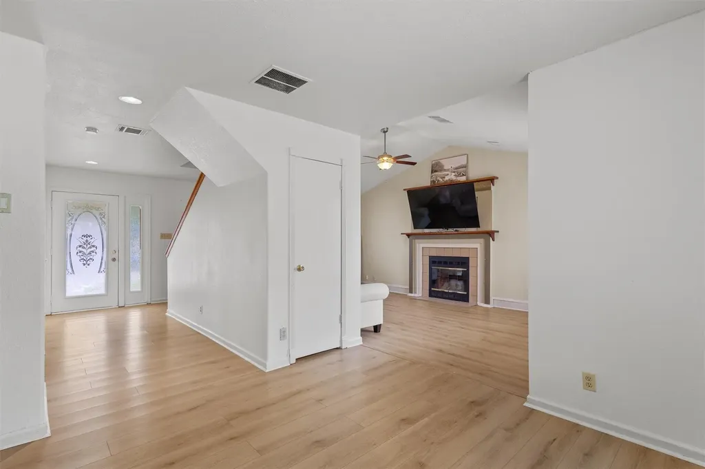 1520 Clearview Loop Round Rock TX 78664