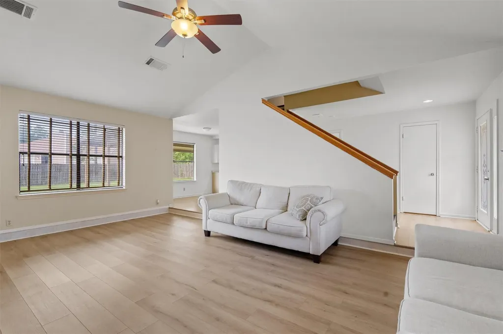1520 Clearview Loop Round Rock TX 78664
