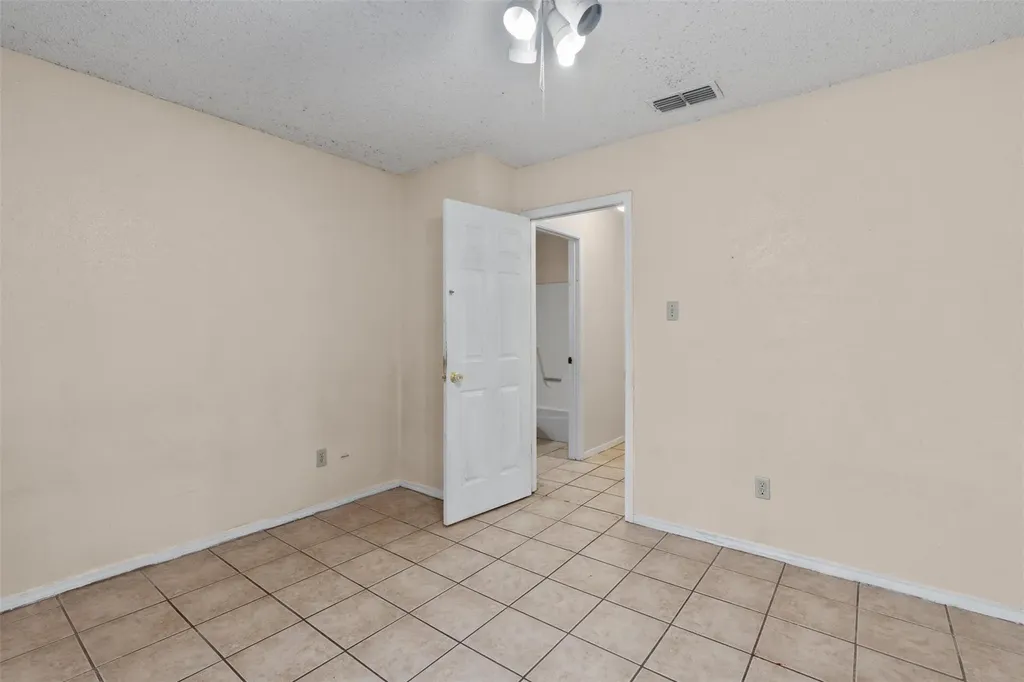 4809 Bayside Drive Austin TX 78744