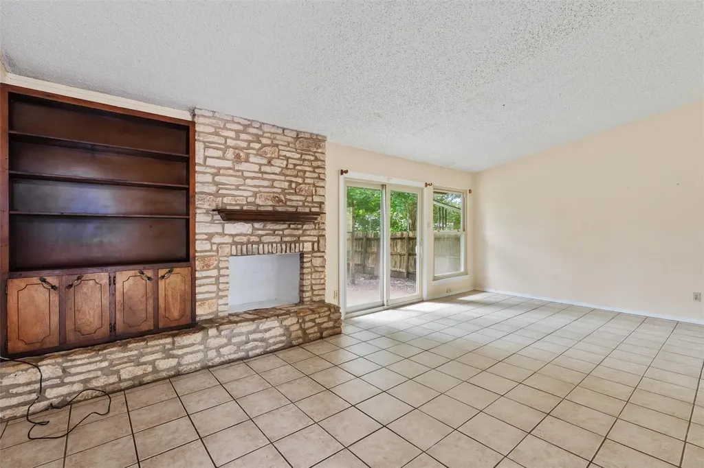 4809 Bayside Drive Austin TX 78744
