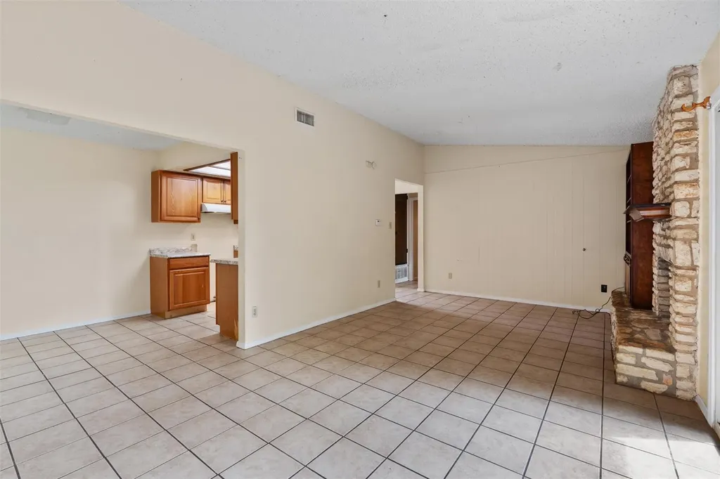 4809 Bayside Drive Austin TX 78744