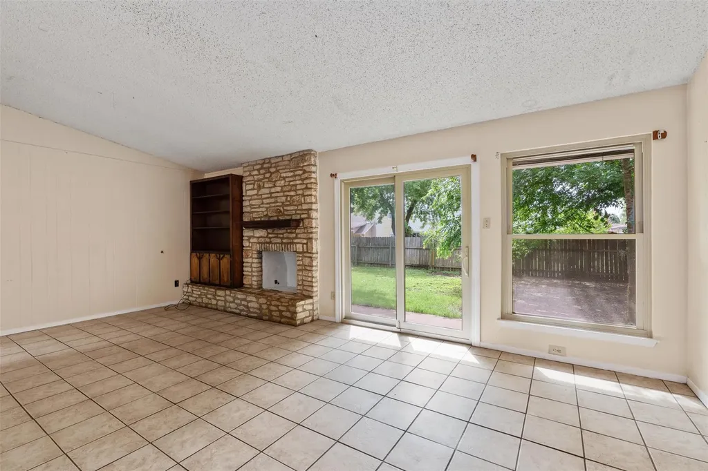 4809 Bayside Drive Austin TX 78744